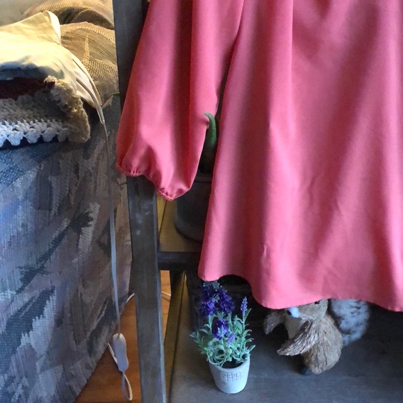 Maurice’s top with v neck detail - Picture 4 of 6